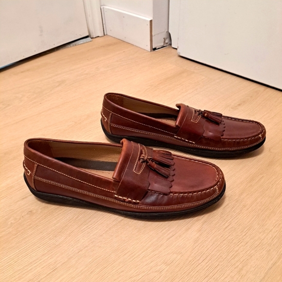 Johnston & Murphy Other - NWOB Johnston & Murphy Tassel Loafers in Brown Leather Men's 12m